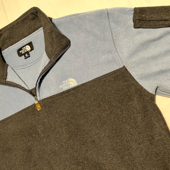 *The North Face* Alpine Fleece 1/4 zip Pullover                Size : X-LARGE - Picture 6 of 7